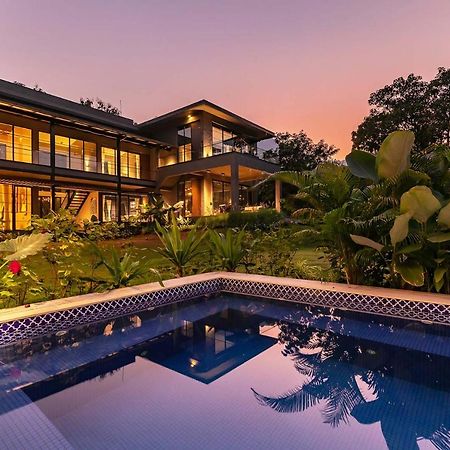 Stayvista At The Charcoal Villa Luxury Collection Alībāg Zewnętrze zdjęcie