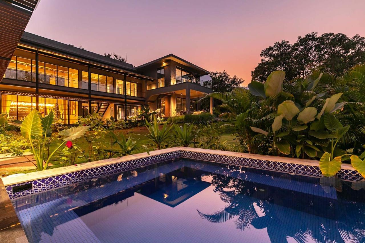 Stayvista At The Charcoal Villa Luxury Collection Alībāg Zewnętrze zdjęcie