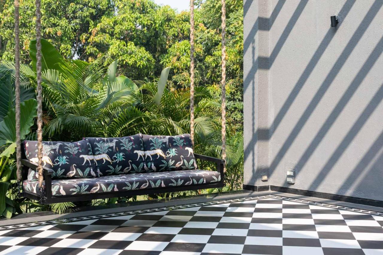 Stayvista At The Charcoal Villa Luxury Collection Alībāg Zewnętrze zdjęcie