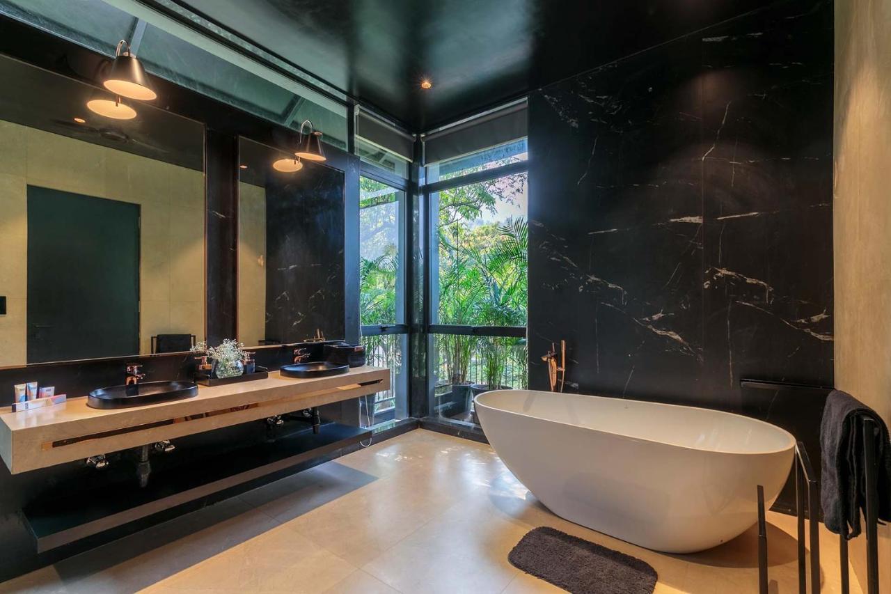 Stayvista At The Charcoal Villa Luxury Collection Alībāg Zewnętrze zdjęcie
