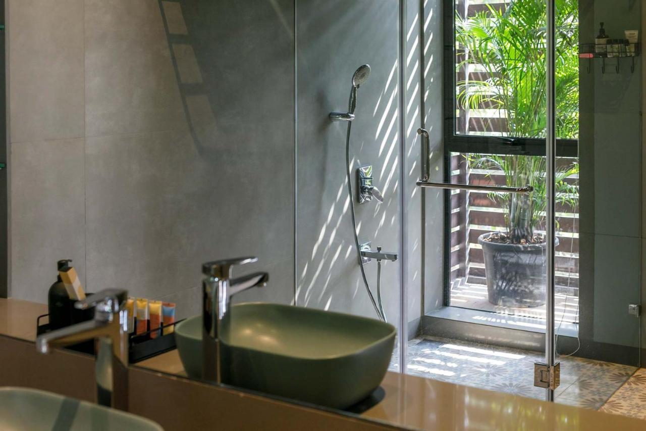 Stayvista At The Charcoal Villa Luxury Collection Alībāg Zewnętrze zdjęcie