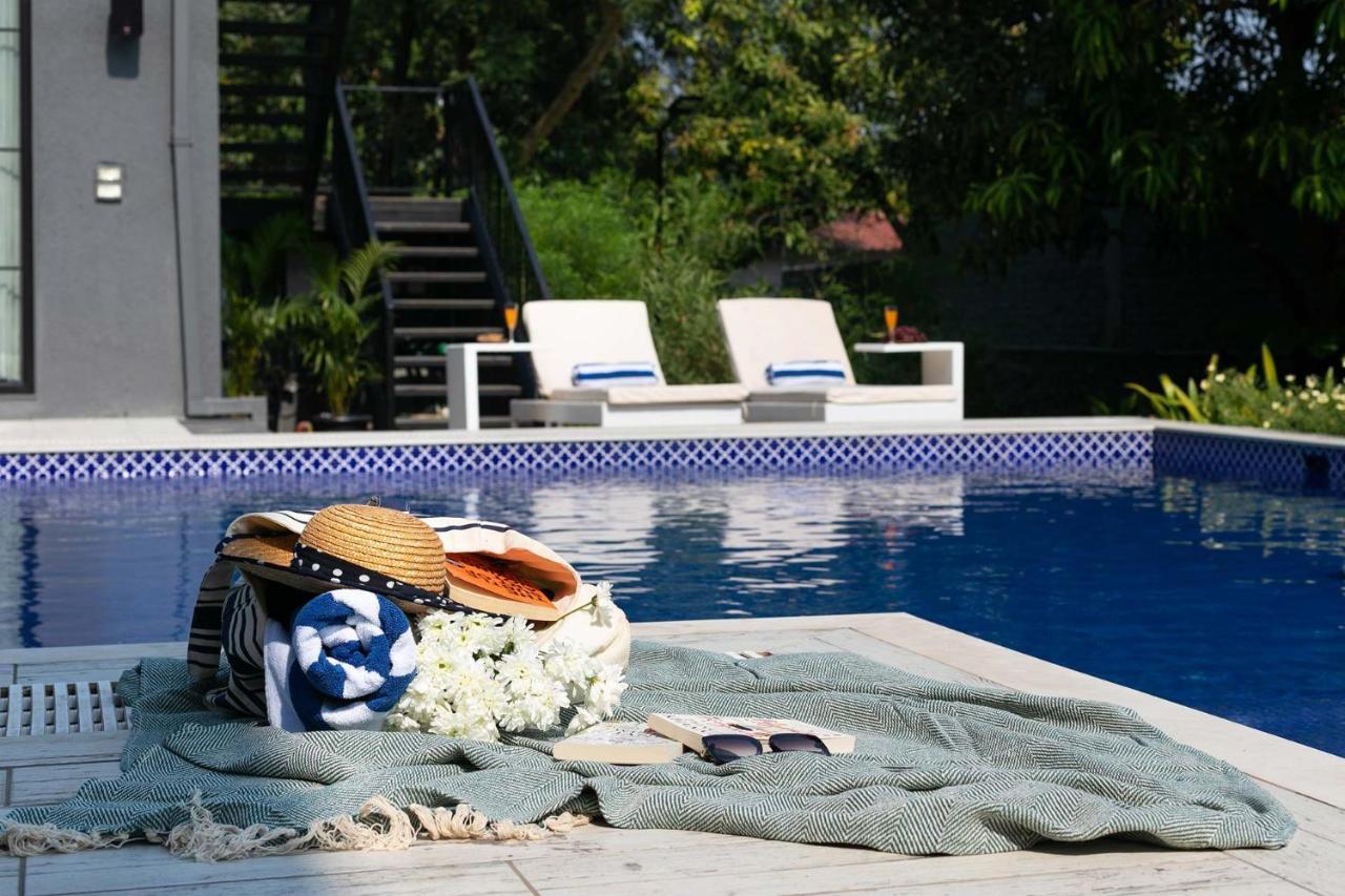 Stayvista At The Charcoal Villa Luxury Collection Alībāg Zewnętrze zdjęcie