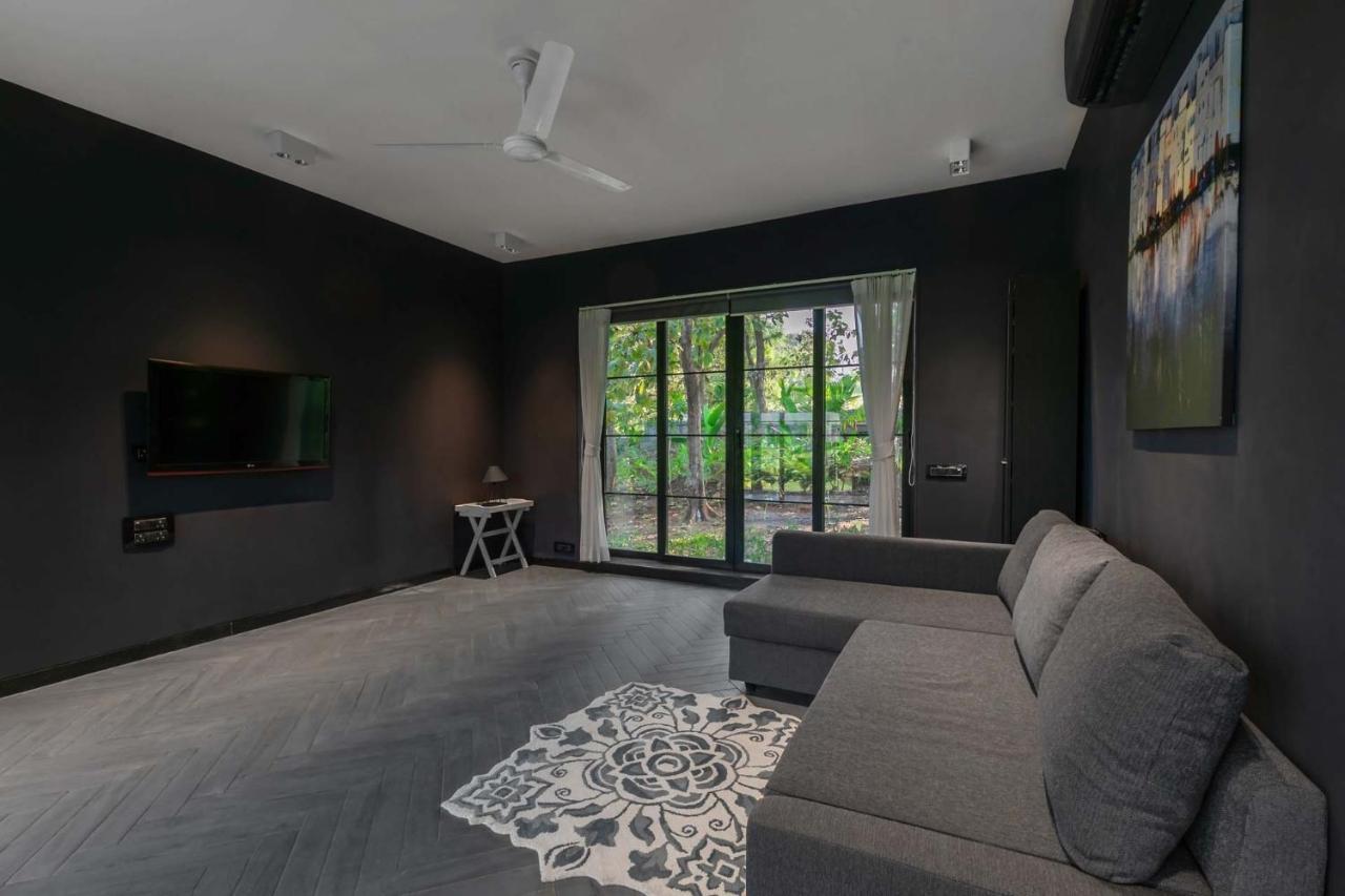 Stayvista At The Charcoal Villa Luxury Collection Alībāg Zewnętrze zdjęcie